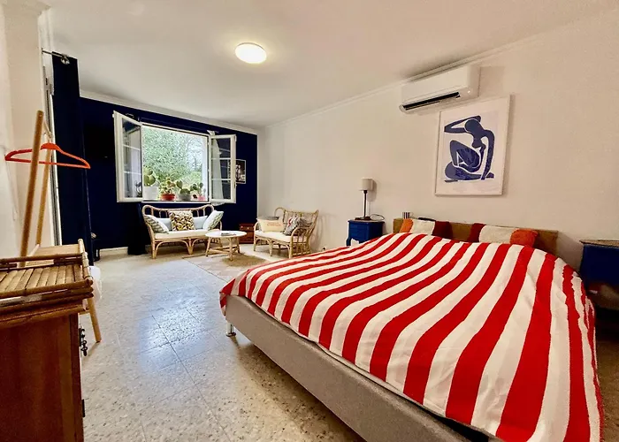 Beau Studio Dans Mas Provencal
