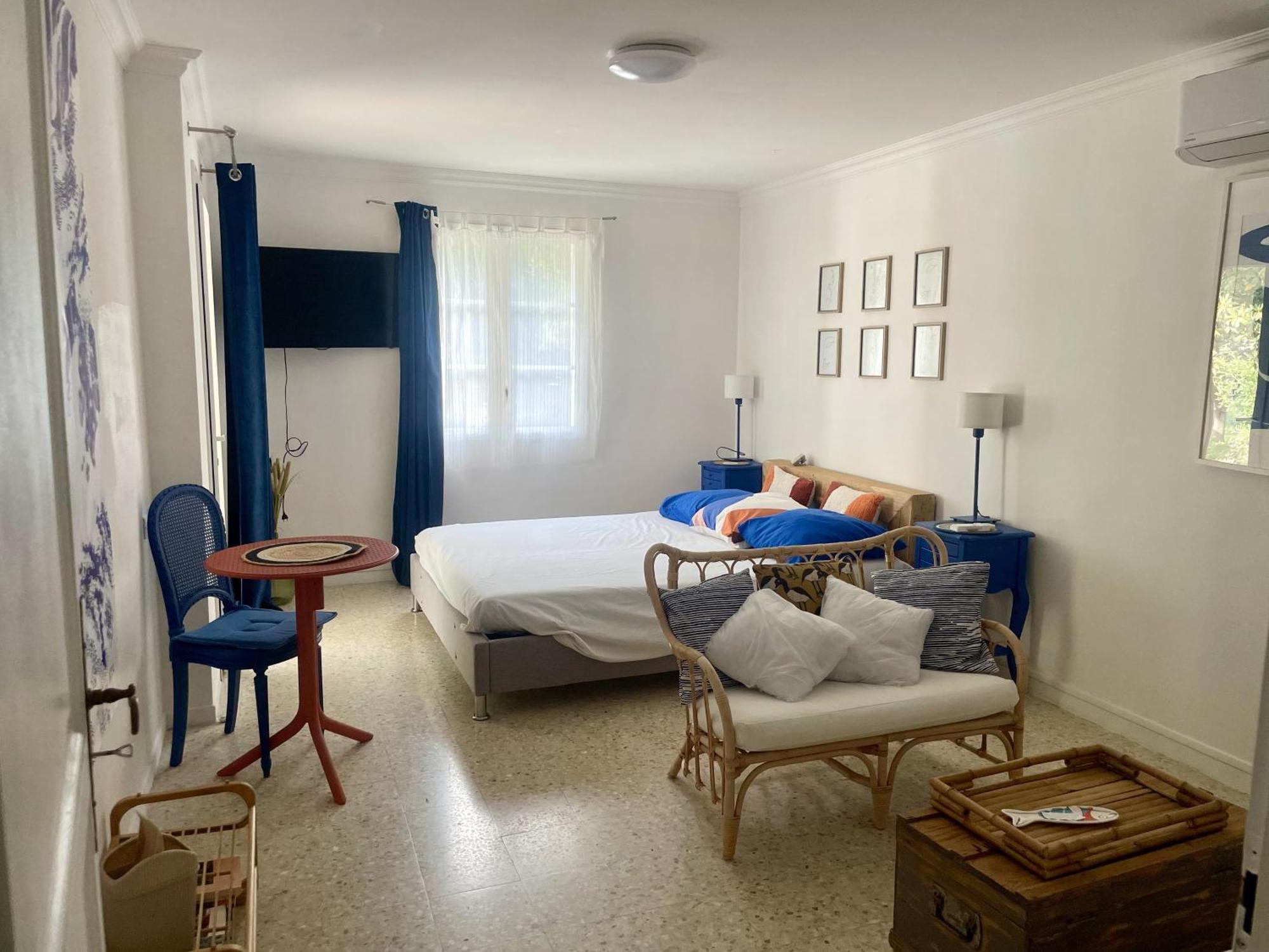 Beau Dans Mas Provencal Apartment *